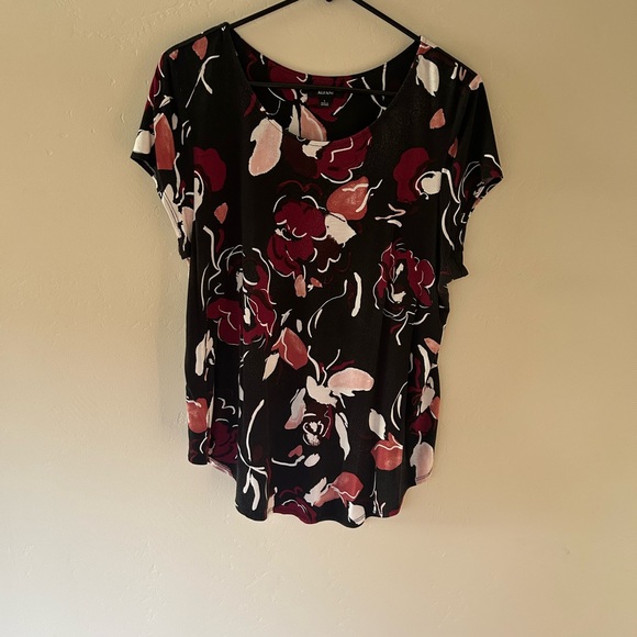 - Alfani top. Size Large short sleeve top. Pink shades and black.366 - Picture 7 of 7